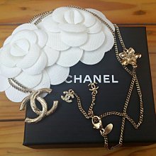 Chanel 香奈兒 金色logo小花胸針/別針 歷史價格詳細信息