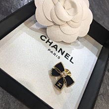 CHANEL蝴蝶結草帽 隨意搭配都是酷姐壹個！ 姐妹們，都給我沖～ 歷史價格詳細信息