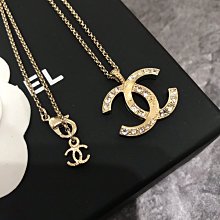 CHANEL 金色Logo 荔枝皮革拉鏈卡夾/零錢包(黑色) AP3179 B10583 C3906 歷史價格詳細信息