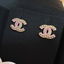Chanel *珍珠荔枝皮*（卡包）手機殼????全新保存品；可自行diy貼上鏡子，加上長鍊！???? 歷史價格詳細信息