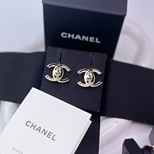 【翰貝格名牌館】全新真品 CHANEL 愛心 淡金 鏤空 滿版 立體 雙C 水鑽 針式 耳環 ABA406 現貨 歷史價格詳細信息