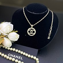 名牌真皮圓餅包女高級感手提斜挎小圓包百搭單肩包2023新款潮 歷史價格詳細信息