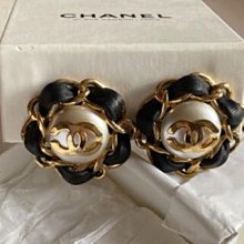 Chanel vintage 黑色小羊皮信封腰包 歷史價格詳細信息