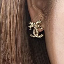 【翰貝格名牌館】S 全新真品 Chanel 彩鑽 LOGO 雙C 胸針 別針 AB9887 歷史價格詳細信息