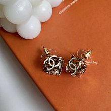 CHANEL 新款22 Bag 金字菱格紋亮面小牛皮迷你斜背包(黑色) AS3980 B08037 94305 歷史價格詳細信息