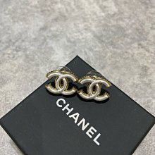 全新二手 Chanel 熊貓運動鞋  附原廠提袋&nbsp;、原廠鞋包袋  38/40號各一雙未使用 歷史價格詳細信息