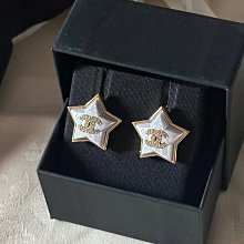 【翰貝格名牌館】全新真品 CHANEL 水鑽 鑲嵌 字母 淡金 可調節 鎖骨鍊 項鍊 歷史價格詳細信息