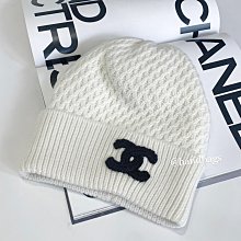 【翰貝格名牌館】全新真品 Chanel 新款 銀色 雙C 簍空 水鑽 針式 耳環 AB7014 歷史價格詳細信息