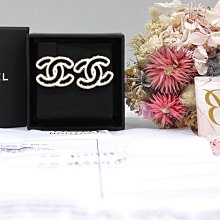 優買二手精品名牌店 CHANEL ABE035 雙C LOGO 金色黑色粉紅色琺瑯愛心 小香針式 垂吊 耳環 全新 歷史價格詳細信息