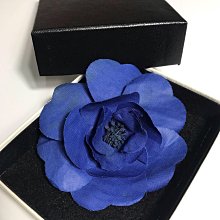 CHANEL兩色珠片領羊絨開衫，26支小山羊絨，進口機正12針單邊打花織法夾克 歷史價格詳細信息