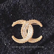 Chanel 真品 Coco Cocoon 手提 空氣包。米白，棗紅兩顏料 手提雙面菱格紋皮革空氣包 .雙面用！非常實用,金屬Logo很新！內部乾淨， 歷史價格詳細信息