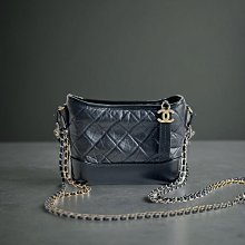 CHANEL 黑色羊皮 全皮背 帶英文字母釦淡金釦釦式翻蓋肩背包手提包 AS2299 無瑕疵 歷史價格詳細信息