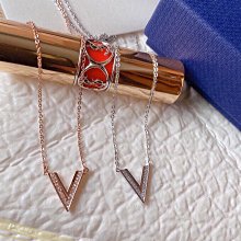 SWAROVSKI 施華洛世奇 V型透明圓形水晶造型銀色耳環 歷史價格詳細信息