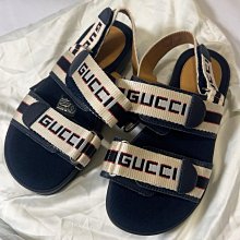 全新 【GUCCI 】古馳 精緻 黑色 男 女性 金屬扣 中夾 短皮夾 實用功能款10卡+零錢㊣ 歷史價格詳細信息