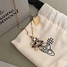 Vivienne Westwood 項鍊 耳環 項鍊 英國薇薇安西太后土星 耳釘 優雅大方精工設計  非常修飾臉型 漂亮！ 歷史價格詳細信息
