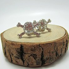 【熱賣精選】薇薇安Vivienne Westwood 酒紅枚紅白色黑色紫色大號愛心土星胸針 E8024 歷史價格詳細信息