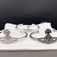 倉庫直銷#VivienneWestwood 薇薇安 長條黑色烤漆字母MANIA土星鑰匙扣鎖匙圈--F8012 歷史價格詳細信息