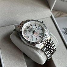 現貨VIVIENNE WESTWOOD Wallace 水鑽圈 黑色錶盤 金色不鏽鋼錶帶 石英 女士手錶 VV208GBGD 歷史價格詳細信息