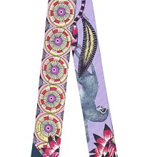 已售Hermès 愛馬仕 絲巾釦 釦環 馬蹄款 超級美 線條立體平滑高級珠寶工藝 沒用過 近全新 三環式 能製造絲巾 圍巾繞出更多層次感 可當鑰匙圈 吊飾美品 歷史價格詳細信息