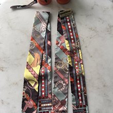 已售Hermès 愛馬仕 絲巾釦 釦環 馬蹄款 超級美 線條立體平滑高級珠寶工藝 沒用過 近全新 三環式 能製造絲巾 圍巾繞出更多層次感 可當鑰匙圈 吊飾美品 歷史價格詳細信息