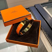 ⭐️ 香榭屋精品店 ⭐️ HERMES T刻 愛馬仕 黑色牛皮白縫線銀釦皮手環 (XB8981) 歷史價格詳細信息