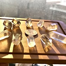 紫水晶雙尖鑽石水晶 　（有很多是三輪骨幹喲！）~清理頂輪、智慧思緒清晰，活化腦部、覺知與直覺、陰陽平衡 歷史價格詳細信息