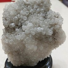 天然原礦白水晶簇～ 淨重约960g，贈底座～好運到水晶坊（A8_11） 歷史價格詳細信息