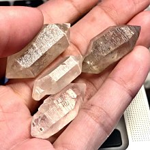 紫水晶雙尖鑽石水晶 　（有很多是三輪骨幹喲！）~清理頂輪、智慧思緒清晰，活化腦部、覺知與直覺、陰陽平衡 歷史價格詳細信息