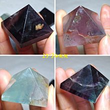 【】天然彩瑩石夢幻獨角獸瑩石手串 尺寸：10mm+ 手圍：17cm+ 體透顏色夢幻 有小彩 水晶 擺件 文玩 二手【紫竹齋】718 歷史價格詳細信息