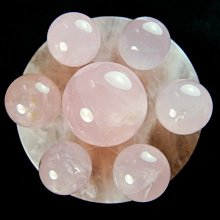 ＊☆彩晶坊☆＊【優質天然星光粉晶球52mm200克附送球座ME11】質地粉嫩透紅~ 歷史價格詳細信息