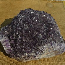 天然極光23紫鈦晶天眼手鍊 罕見的天眼佩戴主正財招偏財，事業興旺，是權利與財富的象徵，尺寸約13.5毫米 此物屬高檔貨 售出不退換 歷史價格詳細信息