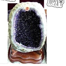 水晶禪《雞蛋內亦可撿到骨頭㊣僅供欣賞》AAA烏拉圭嬌紫欲滴 { 金雞蛋 } 原皮薄胎晶洞 歷史價格詳細信息