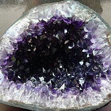 ~shalin-crysta~夢幻骨幹水晶~136公克(2)~雙尖綠色亮皮稀有~主正財~含綠幽~低價起標! 歷史價格詳細信息