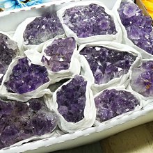 紫水晶 晶鎮（較大、大牙、顏色紫） 歷史價格詳細信息