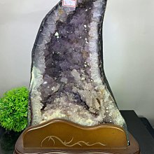 【福藝古玩批發】嚴選 頂級稀有 收藏品 異象晶洞 水晶洞 帶方解石 附實木底座  ~ 040201 歷史價格詳細信息