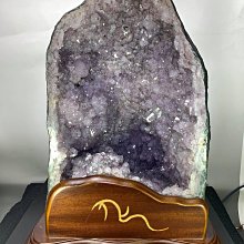 【福藝古玩批發】嚴選 頂級稀有 收藏品 異象晶洞 水晶洞 帶方解石 附實木底座  ~ 040201 歷史價格詳細信息