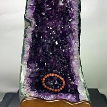 【福藝古玩批發】嚴選 頂級稀有 收藏品 異象晶洞 水晶洞 帶方解石 附實木底座  ~ 040201 歷史價格詳細信息