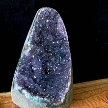 烏拉圭桌上型紫晶鎮擺件 寬9cm x 高12cm x 深7cm x 洞深3cm 重800公克 歷史價格詳細信息