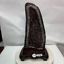 H3227頂級烏拉圭紫水晶洞：含座重：4.3kg  ，含座尺寸：高21cm，寬度16cm，厚度20cm，洞深7cm 歷史價格詳細信息