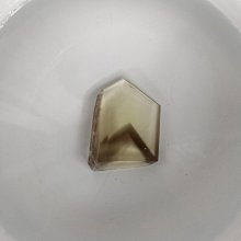 藍針金字塔——千層  帶着一層神祕面紗的天使水晶手鍊14mm.至今未檢測出裏面是什麼礦物質 歷史價格詳細信息