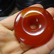 《藍晶寶石玉石特賣區→〈吊飾系列〉→天然冰種清透橘紅玉髓超大厚平安扣→W1048 歷史價格詳細信息