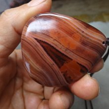 《藍晶寶石玉石特賣區》→〈手工雕刻手把玩系列〉→天然獨立礦黃皮層冰透白玉髓精雕〈彌勒佛 〉→Y1640 歷史價格詳細信息