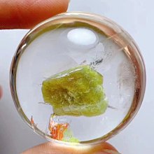 天然水晶 紅膠花 轉運珠吊墜 火紅的膠花單珠子，全包裹全凈體 顏色豔 直徑：22mm 此物屬高檔商品 售出不退換 歷史價格詳細信息