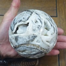 §能量礦石§ 印尼zebra druzy 斑馬晶簇瑪瑙球1343g 直徑101mm 編號16 歷史價格詳細信息