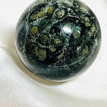 ，天然孔雀石球，重660克，直徑70毫米。，，看好直接拍，謹慎下單，不退。 水晶 擺件 文玩 二手【紫竹齋】767 歷史價格詳細信息