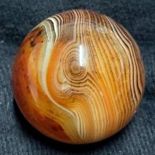 珍藏藍瑪瑙纏絲手串橘皮紋大開門圓珠串 尺寸：13x12毫米一 歷史價格詳細信息