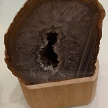 瑪瑙晶洞 細縫蘊藏財富 辦公室擺件 智慧 發財 守財 開運 1811元起標 角落聚氣 光彩鎮氣 歷史價格詳細信息