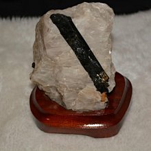 (免運費)黑碧璽原石，碧璽原礦，擺件，電氣石，現貨，避邪，黑碧璽柱，磁場能量，天然水晶，好看，賺大錢，開店，便宜 歷史價格詳細信息