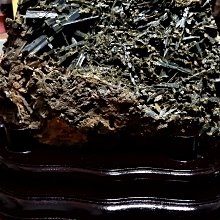 **結緣水晶**磁場優漂亮又便宜綠碧璽原礦小擺件1009.2公克,週年慶回饋金開跑,詳情請參考商品描述! 歷史價格詳細信息