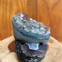 奇士水晶-特殊原礦稀有千層藍針金字塔骨幹晶柱-顯針狀金字塔向上層疊-不照光六面都能看見金字塔-附專用實木底座 歷史價格詳細信息